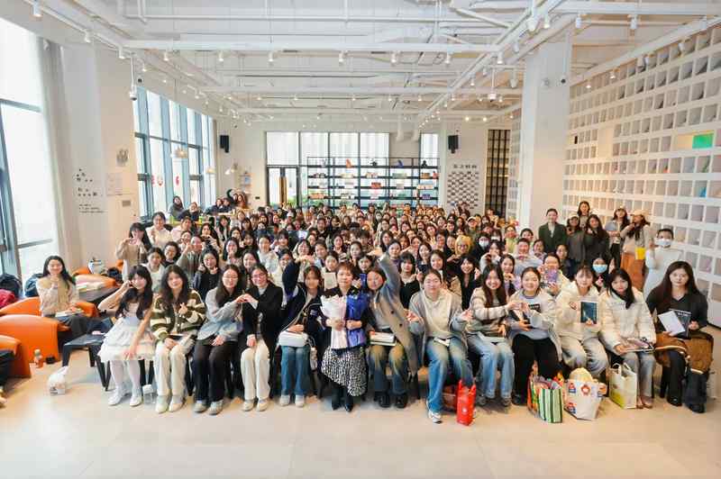  悬爱IP重构策略：丁墨签售会背后的商业逻辑与创作困境 文化旅游