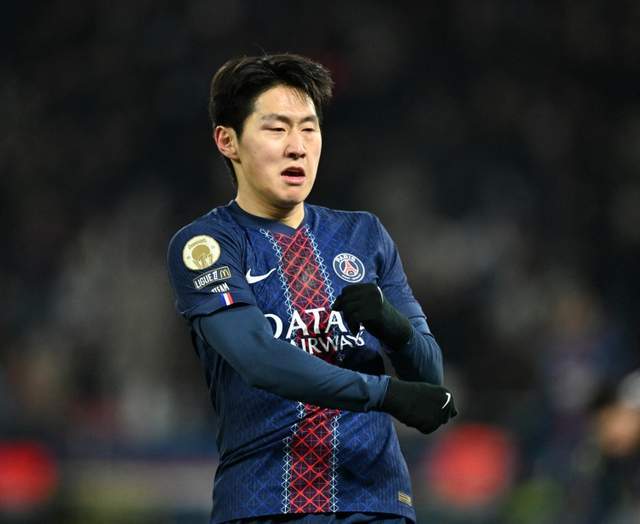  西甲转会市场风云变幻：你眼中的豪门引援真相是什么？ 体育新闻