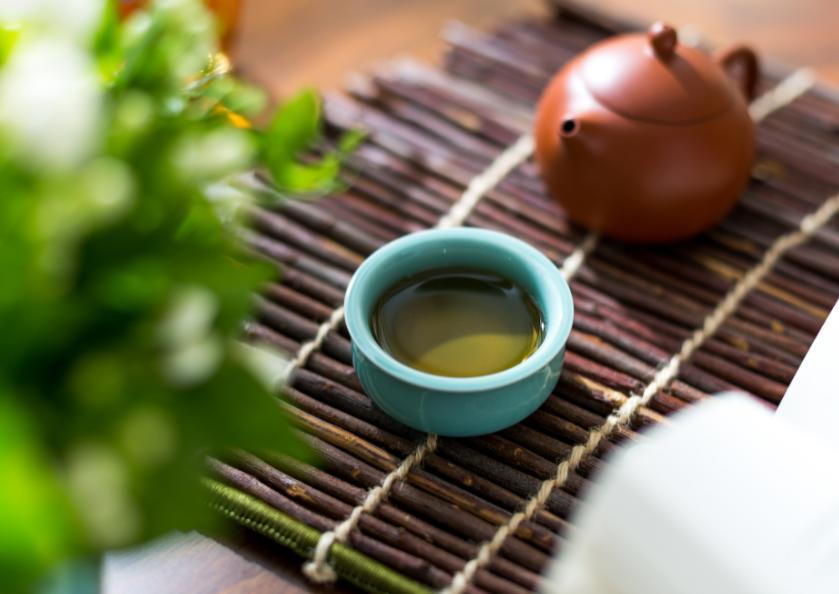 揭秘长寿的真相:被忽视的酒精红线与身体预警 健康养生