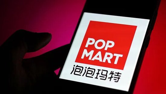  盲盒七年后再现身，履约机制引热议；商家补偿难掩遗憾。 娱乐新闻