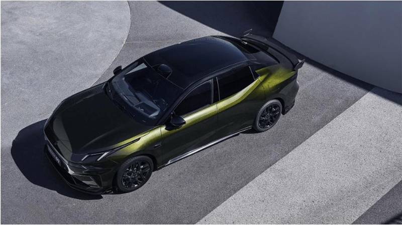  领克07 EM-P碳纤尾翼版，以赛道激情融入都市生活；限时专享价开启性能新篇章。 汽车科技