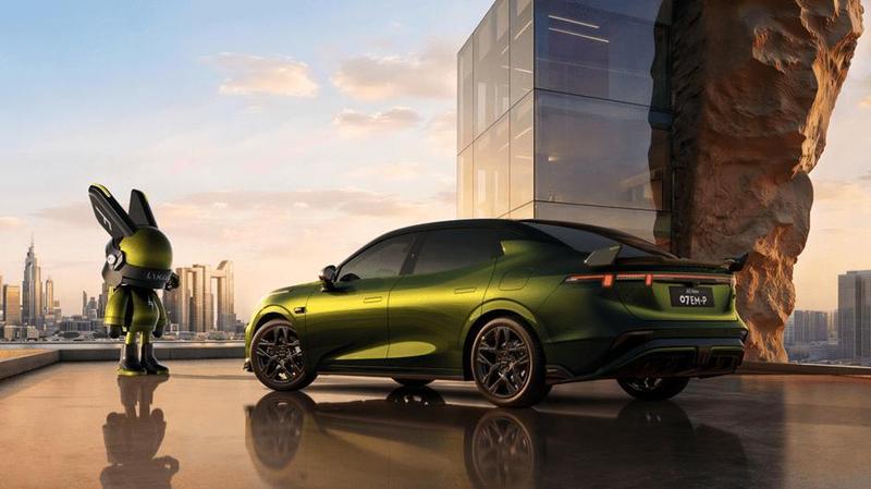  领克07 EM-P碳纤尾翼版，以赛道激情融入都市生活；限时专享价开启性能新篇章。 汽车科技