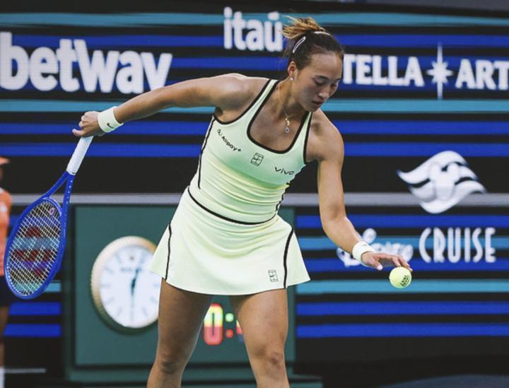  从迈阿密到红土；郑钦文分享转场感受；体能与手肘面临新挑战。 体育新闻