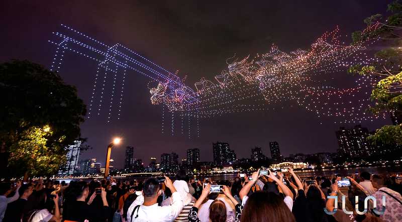  滨水空间重构：城市锈带化身地标的演进逻辑 房产家居