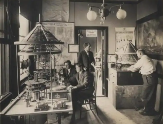  硅谷命名考：一场由“错别字”铸就的技术圣地 IT技术